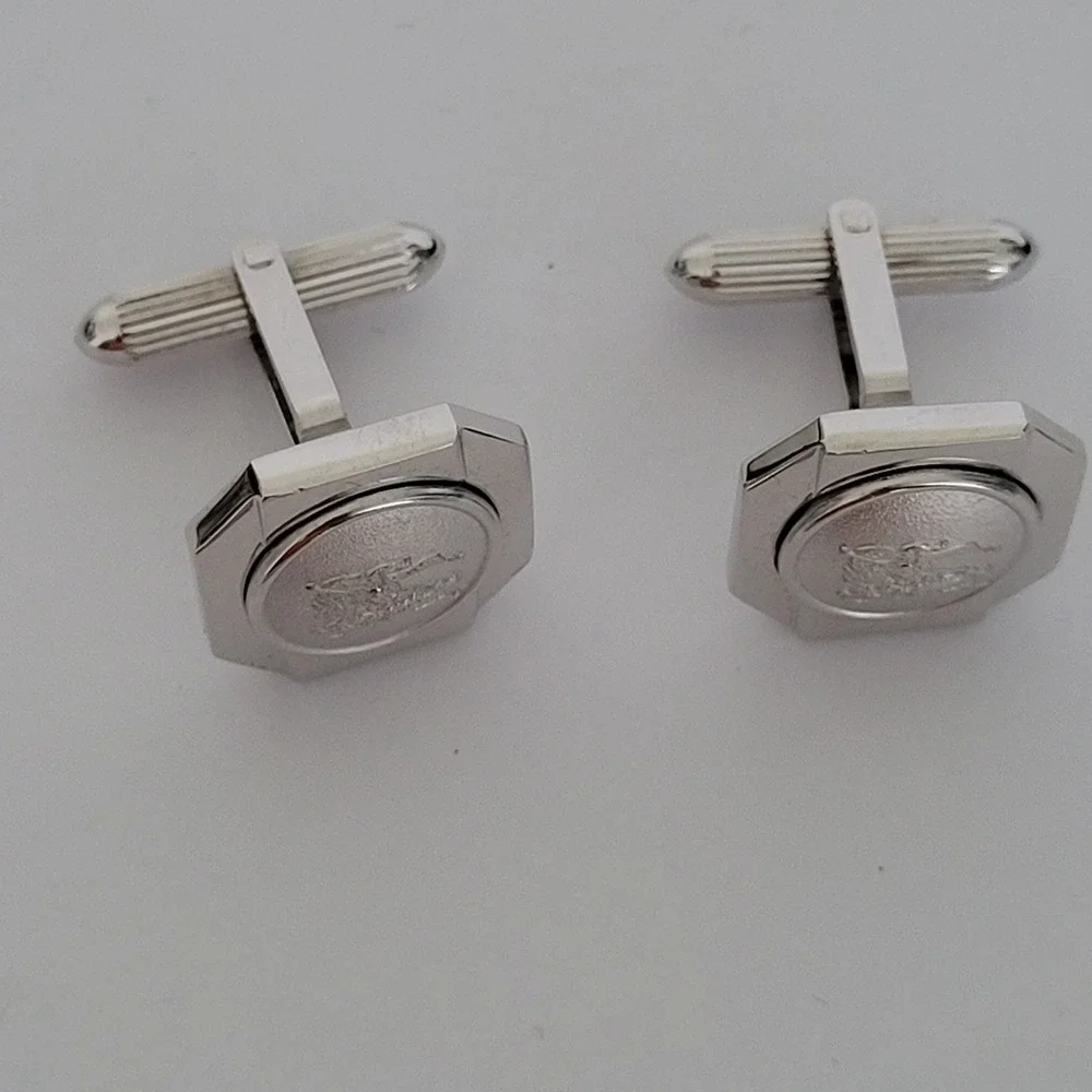 Burberrys Vintage Silver Tone Octagon Prorsum Knight Logo Cufflinks Mens Accesso